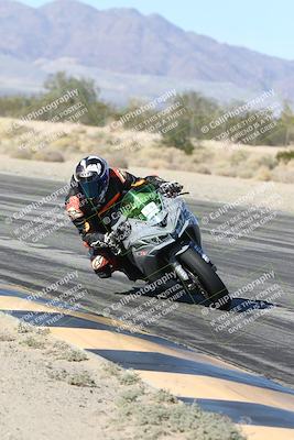 media/Dec-04-2025-Racers Edge (Thu) [[5ebc9f124d]]/3-B Group/3-Session 2 (Turn 7 Inside)/